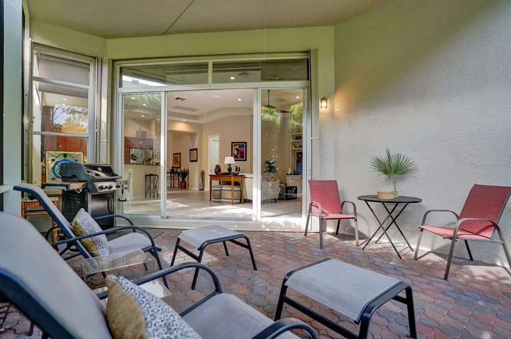 9625 Via Elegante Wellington FL 33411