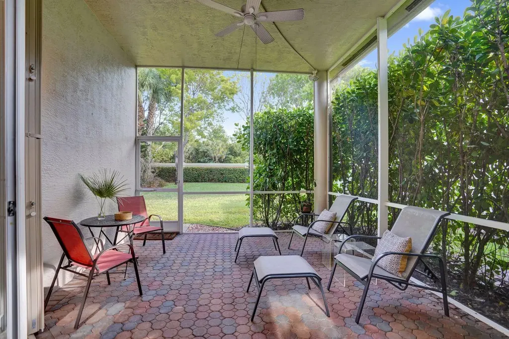 9625 Via Elegante Wellington FL 33411