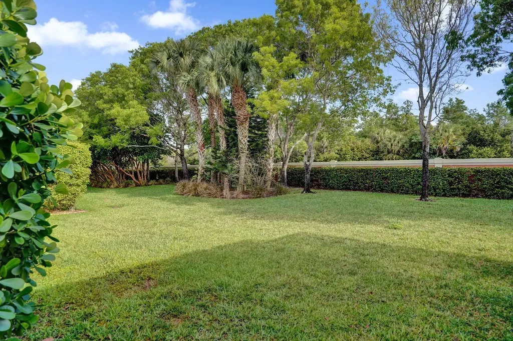9625 Via Elegante Wellington FL 33411