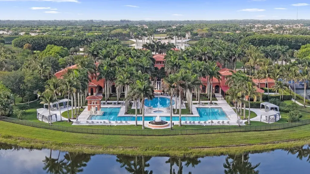 9625 Via Elegante Wellington FL 33411