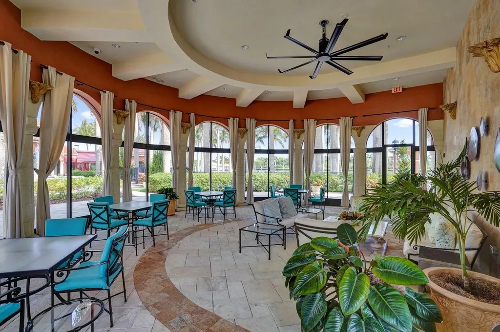 9625 Via Elegante Wellington FL 33411