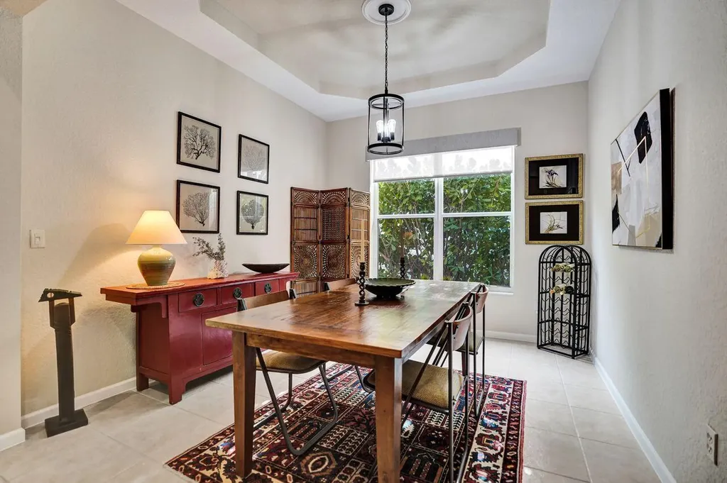 9625 Via Elegante Wellington FL 33411