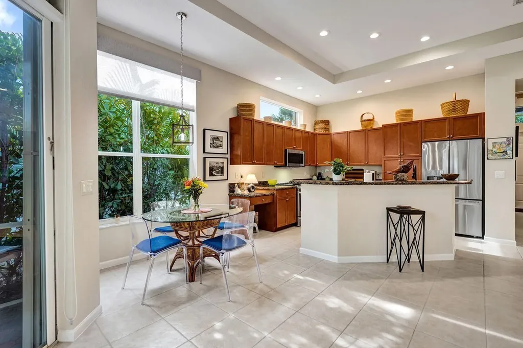 9625 Via Elegante Wellington FL 33411