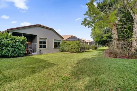 9625 Via Elegante Wellington FL 33411