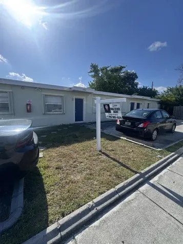 4401 SW 20th Street West Park FL 33023