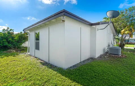2923 NW 48th Street Fort Lauderdale FL 33309