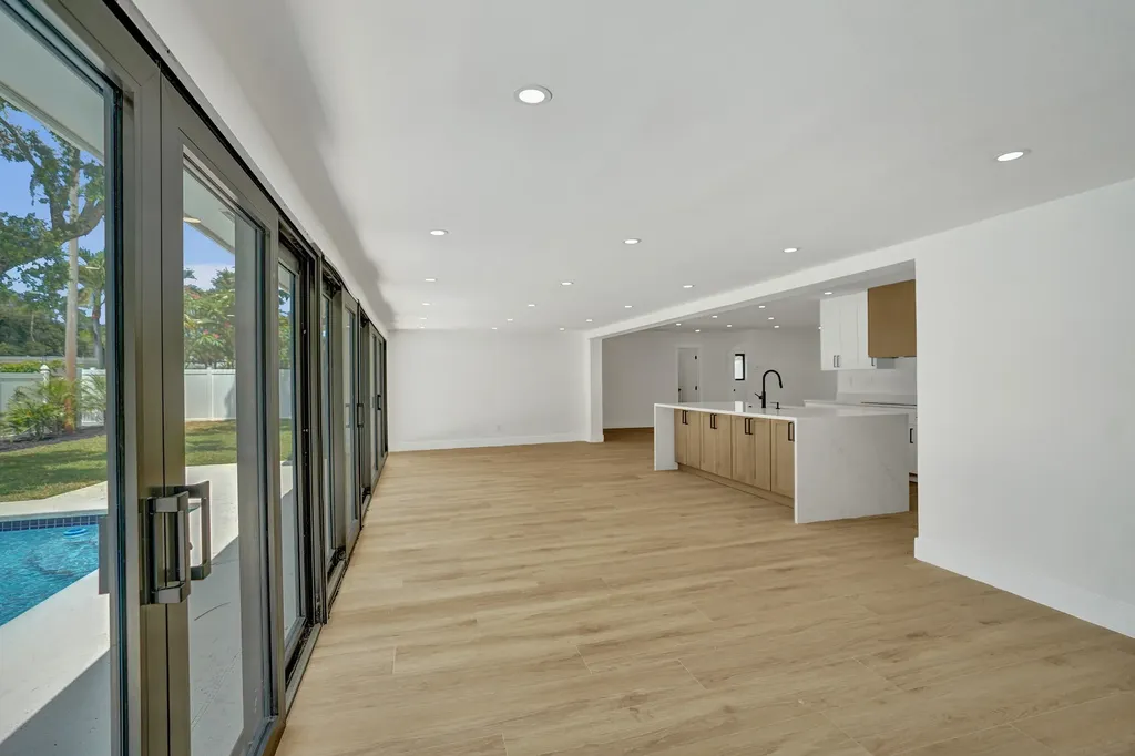 669 SW 3rd Street Boca Raton FL 33486