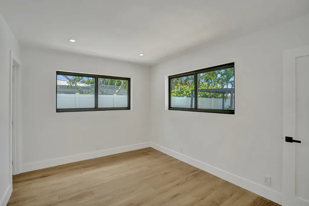 669 SW 3rd Street Boca Raton FL 33486