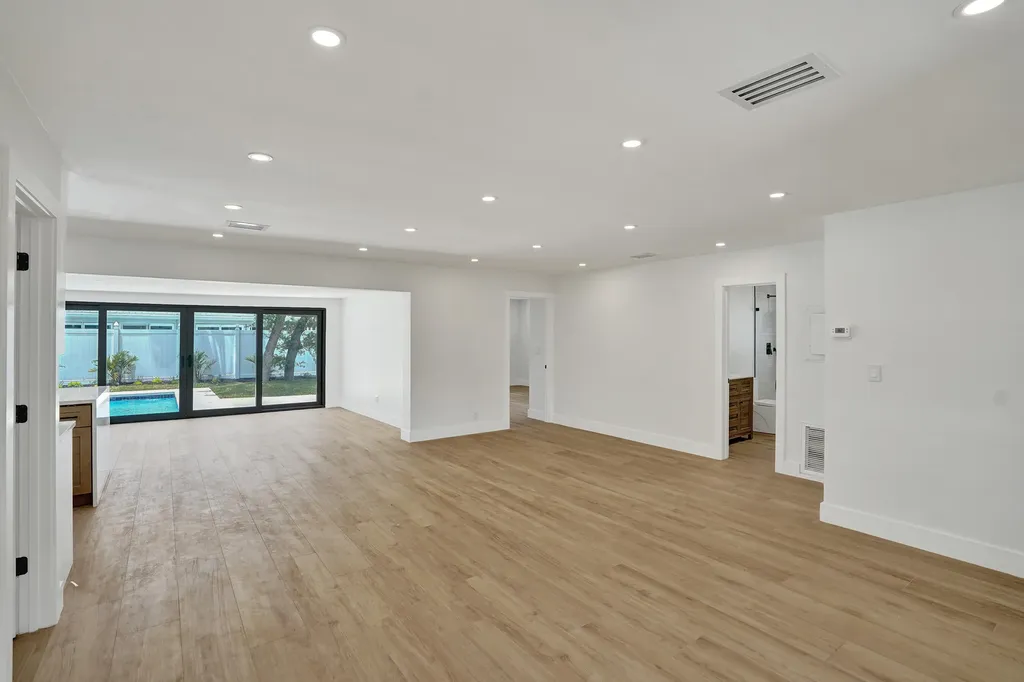 669 SW 3rd Street Boca Raton FL 33486