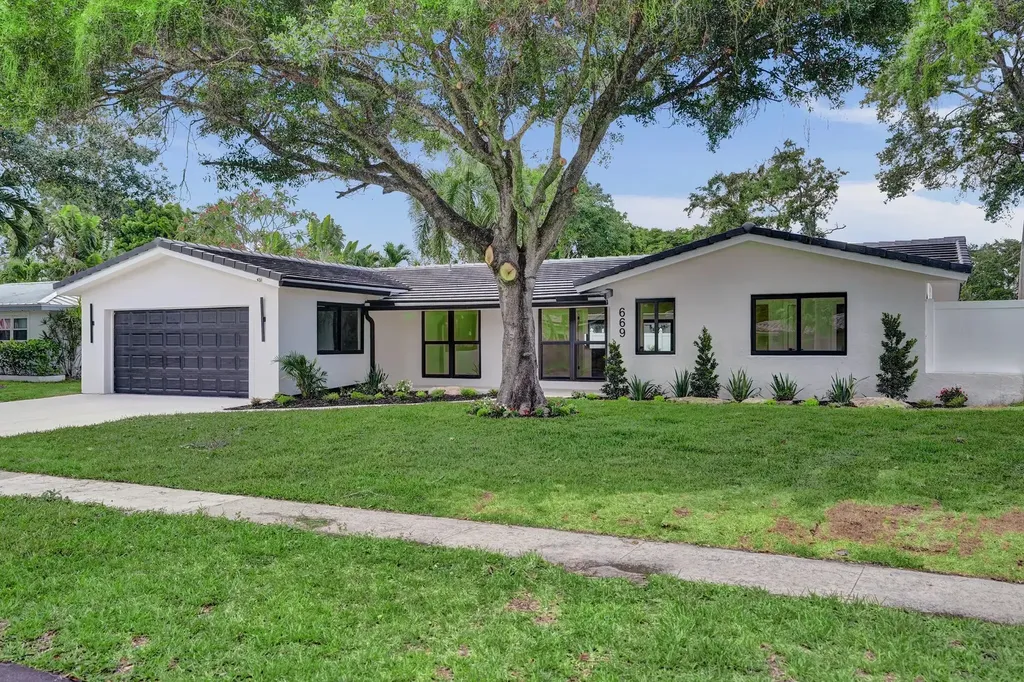 669 SW 3rd Street Boca Raton FL 33486