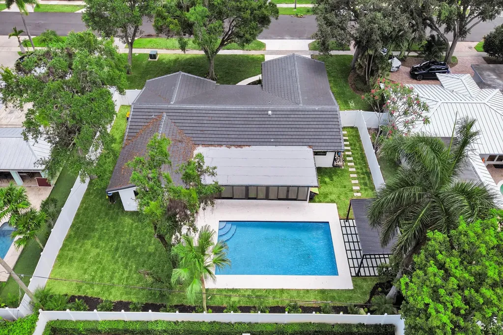 669 SW 3rd Street Boca Raton FL 33486