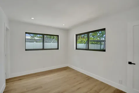 669 SW 3rd Street Boca Raton FL 33486
