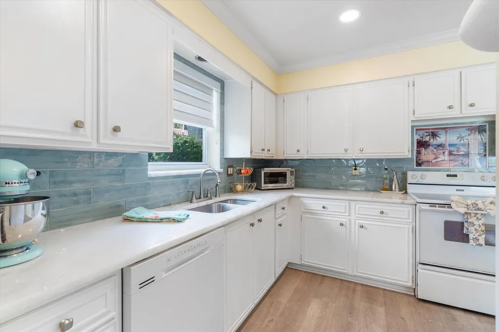 801 Berkeley Street Boca Raton FL 33487