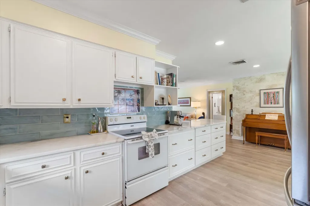 801 Berkeley Street Boca Raton FL 33487