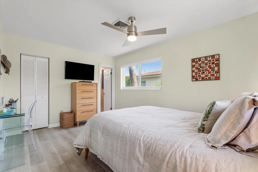 801 Berkeley Street Boca Raton FL 33487