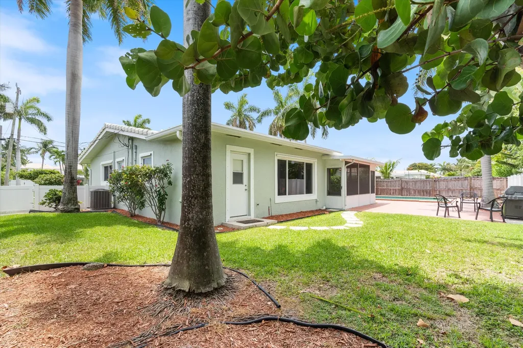 801 Berkeley Street Boca Raton FL 33487