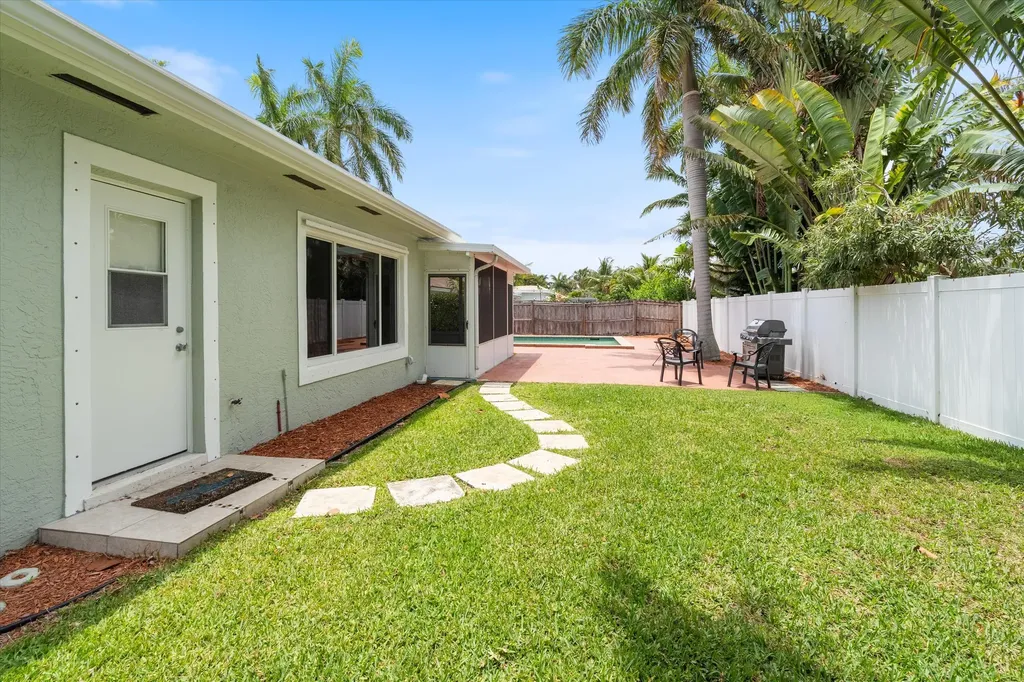 801 Berkeley Street Boca Raton FL 33487