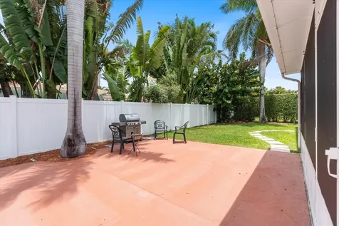 801 Berkeley Street Boca Raton FL 33487