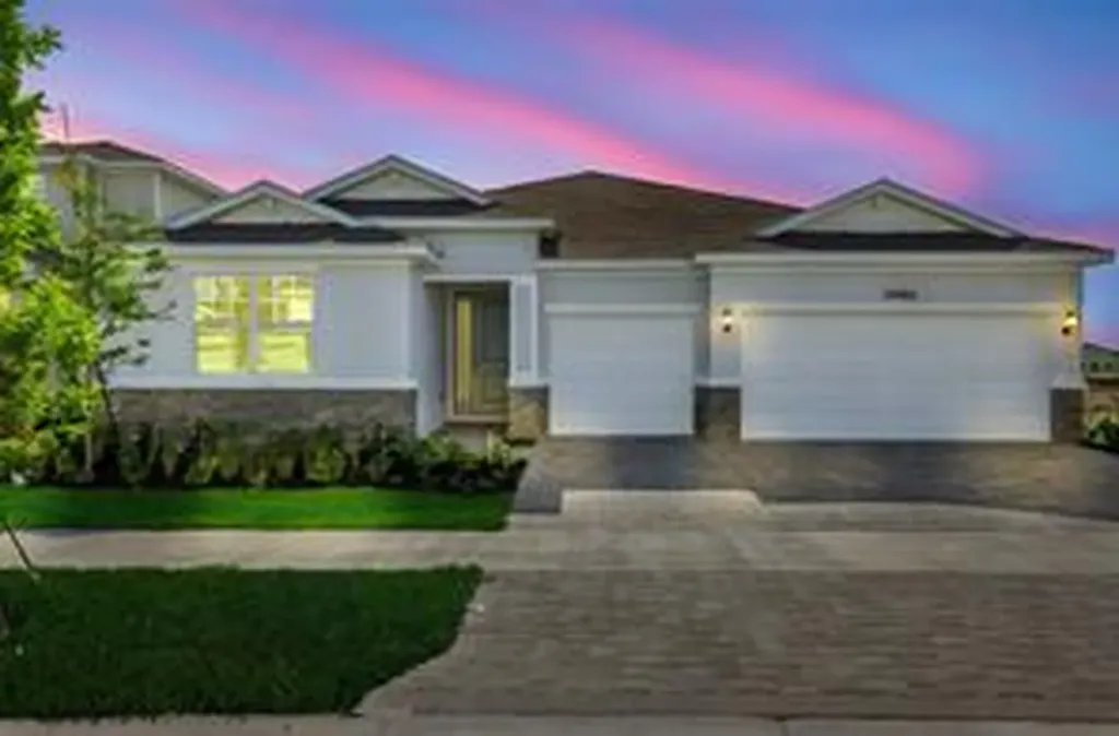 10693 NW Suncrest Lp Port St Lucie FL 34987