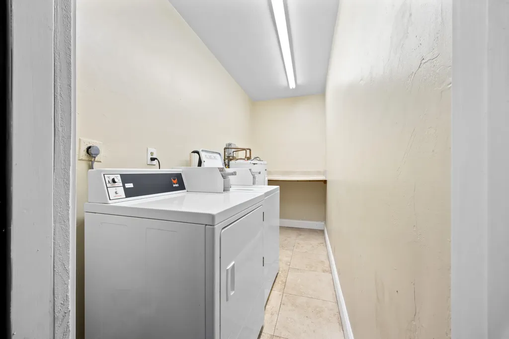 413 SE 16th Street Fort Lauderdale FL 33316