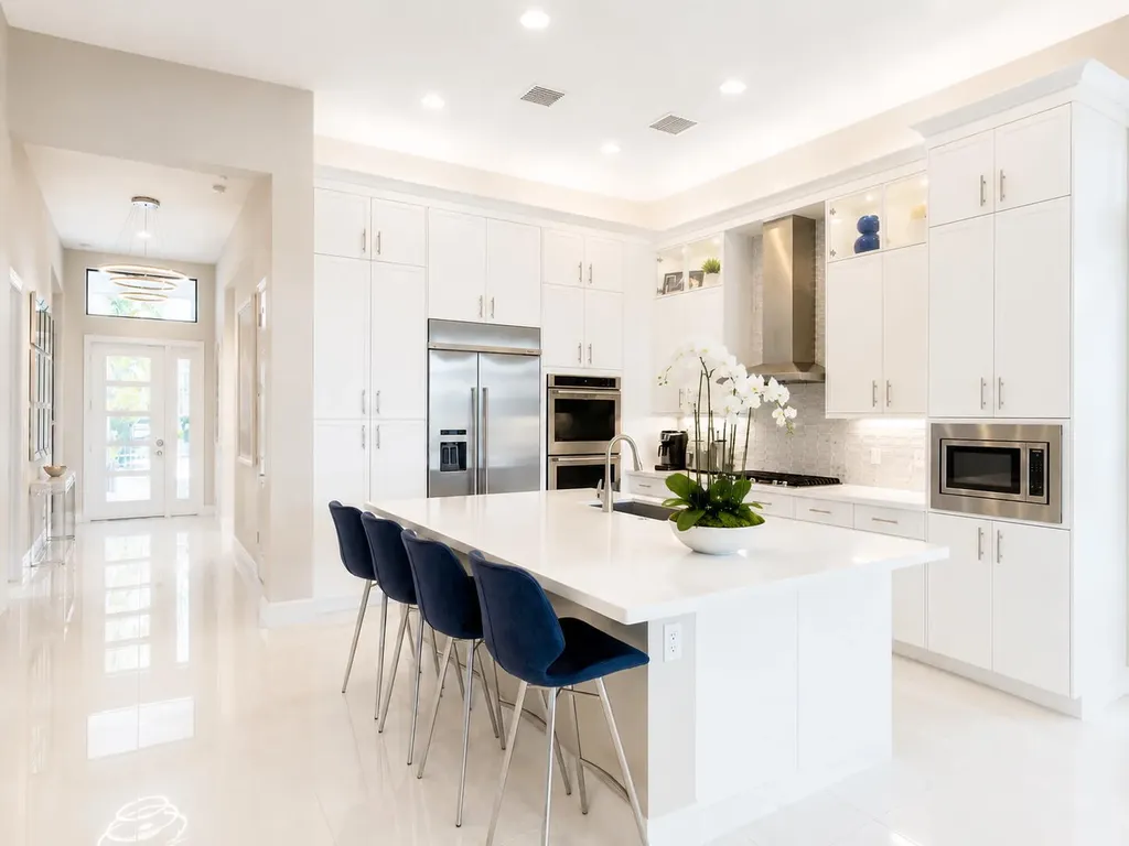 17370 Santaluce Manor Boca Raton FL 33496