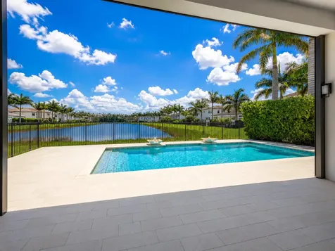 17370 Santaluce Manor Boca Raton FL 33496