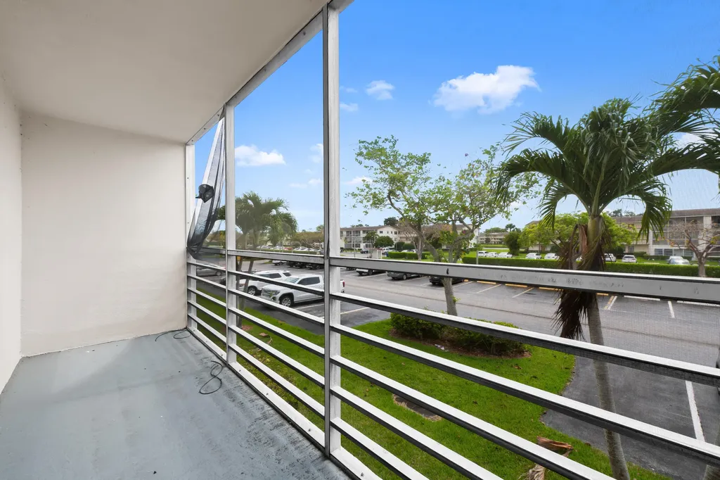 148 Preston Way Boca Raton FL 33434