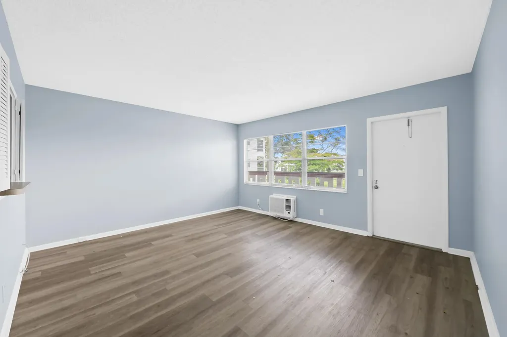 148 Preston Way Boca Raton FL 33434