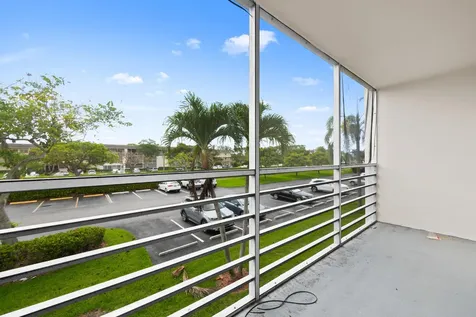 148 Preston Way Boca Raton FL 33434