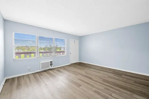 148 Preston Way Boca Raton FL 33434