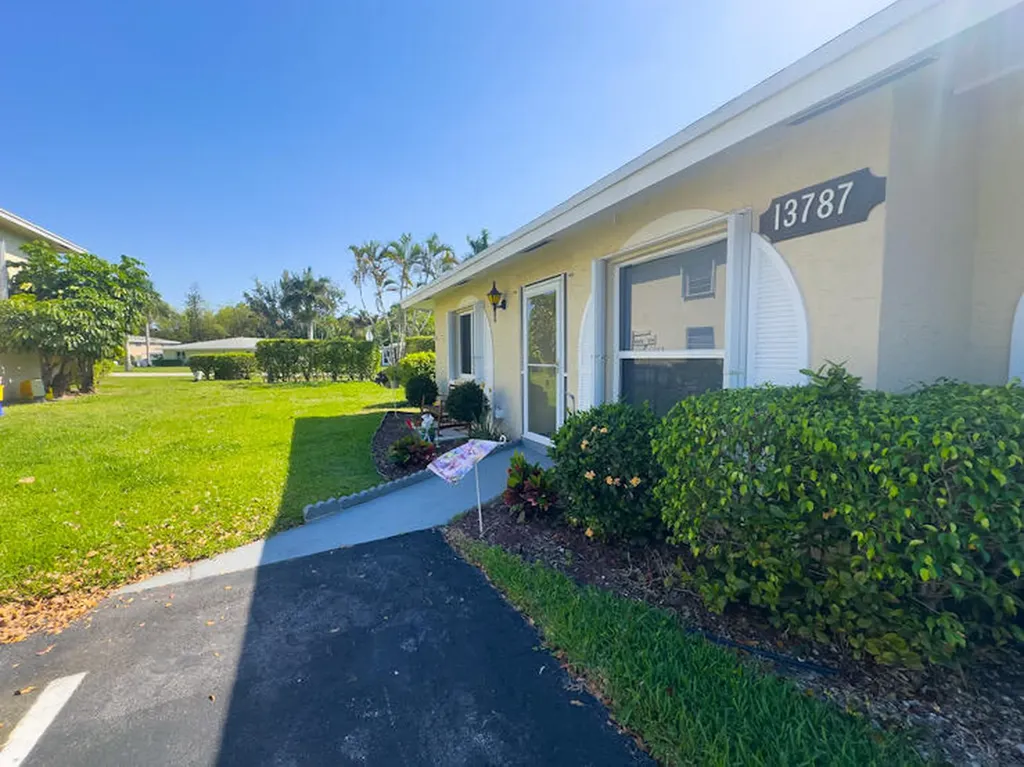 13787 Flora Place Delray Beach FL 33484
