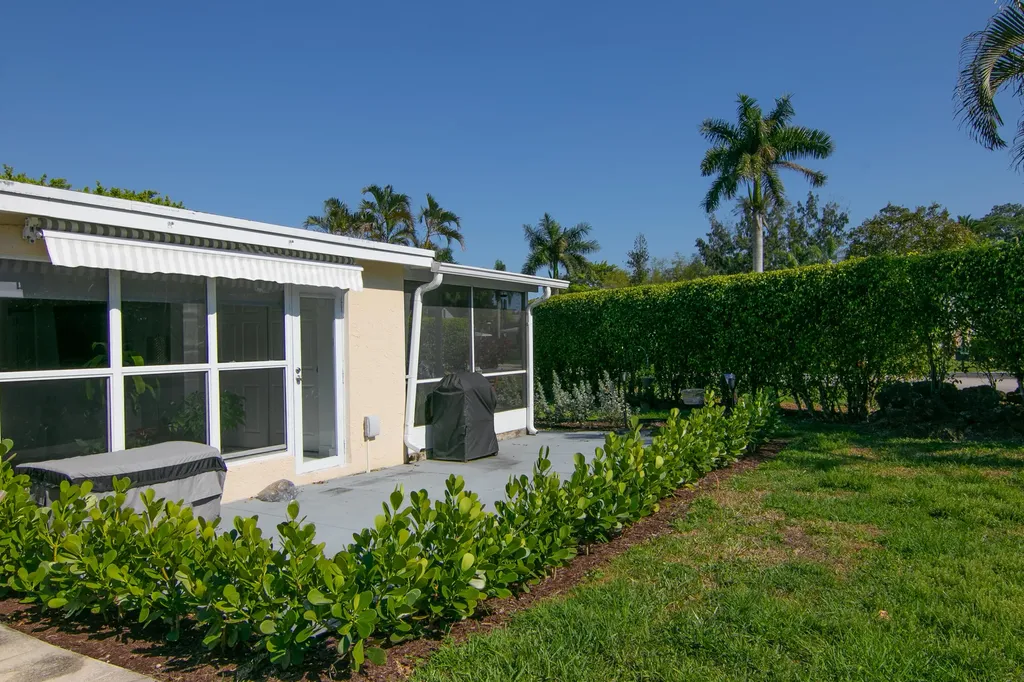 13787 Flora Place Delray Beach FL 33484