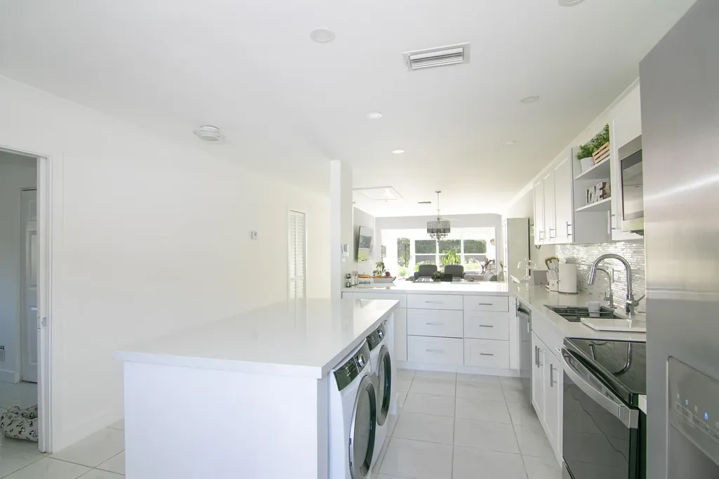 13787 Flora Place Delray Beach FL 33484