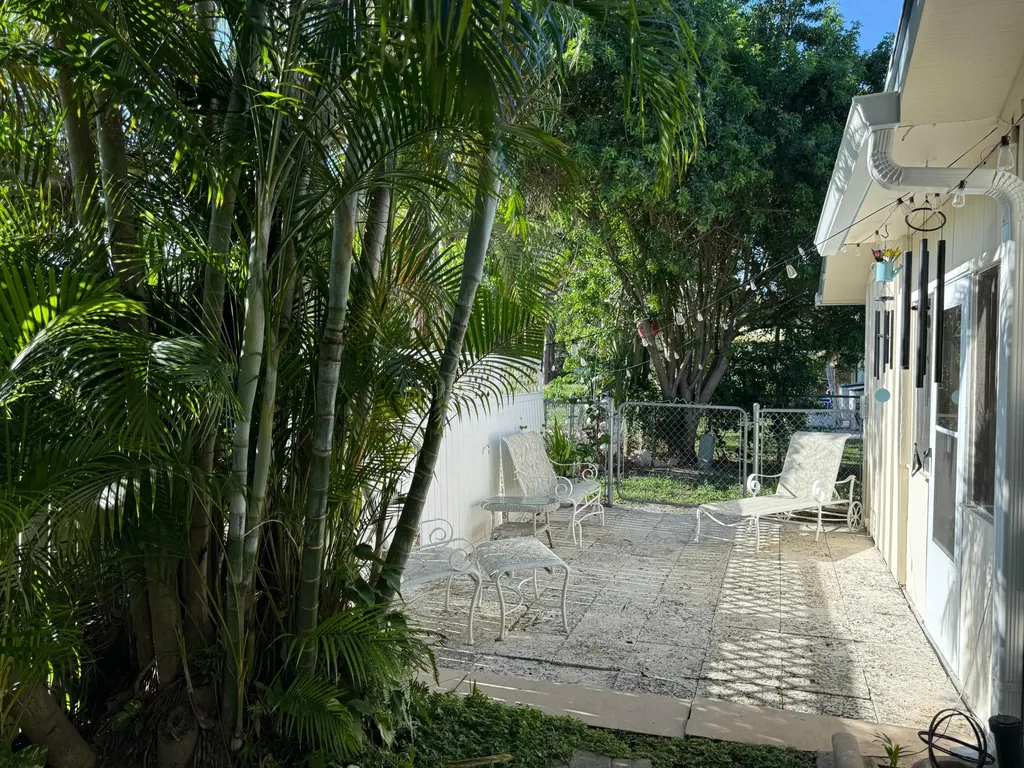 9129 W Highland Pines Boulevard Palm Beach Gardens FL 33418