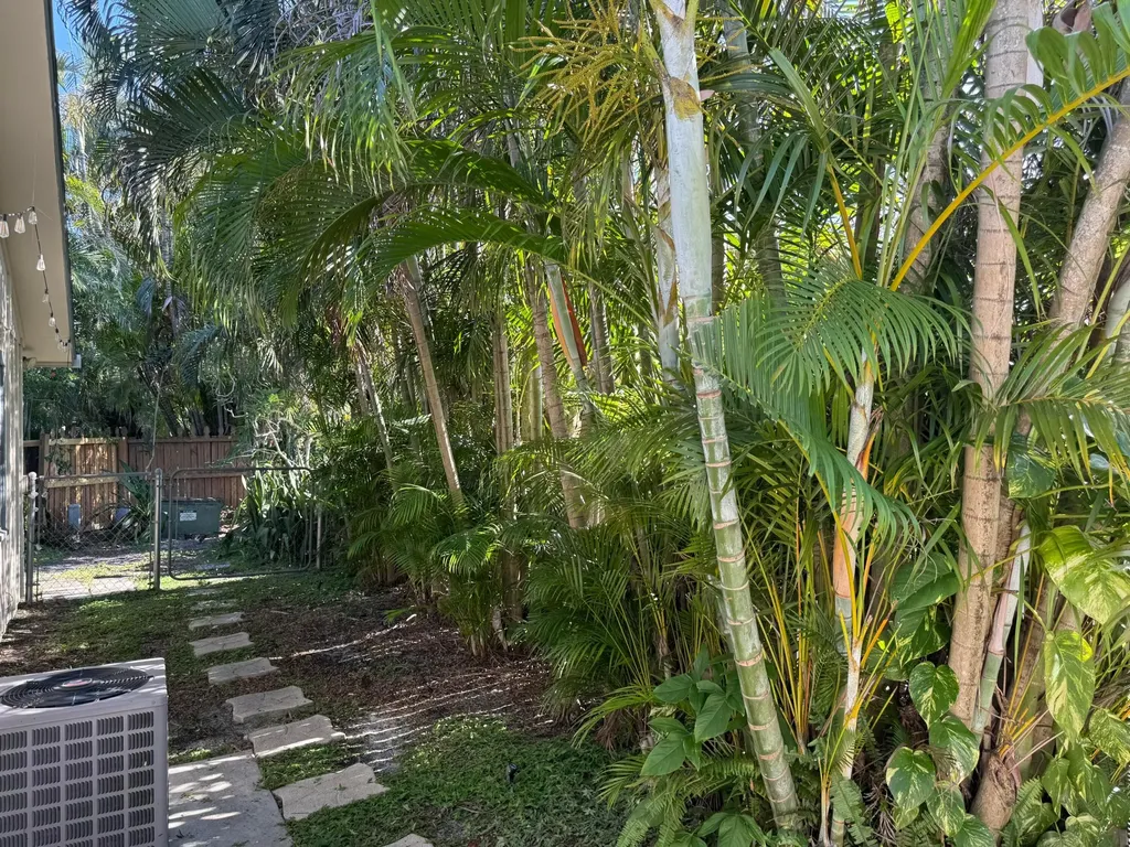 9129 W Highland Pines Boulevard Palm Beach Gardens FL 33418