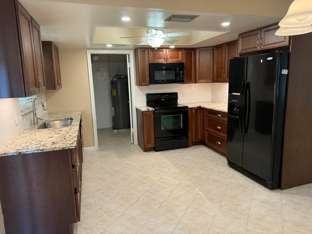9129 W Highland Pines Boulevard Palm Beach Gardens FL 33418