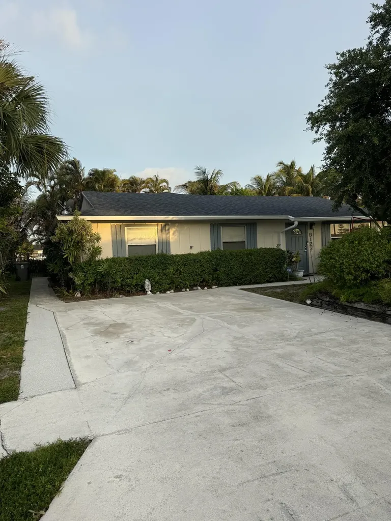 9129 W Highland Pines Boulevard Palm Beach Gardens FL 33418