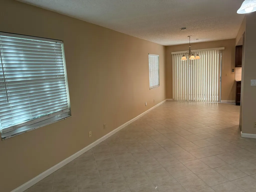 9129 W Highland Pines Boulevard Palm Beach Gardens FL 33418