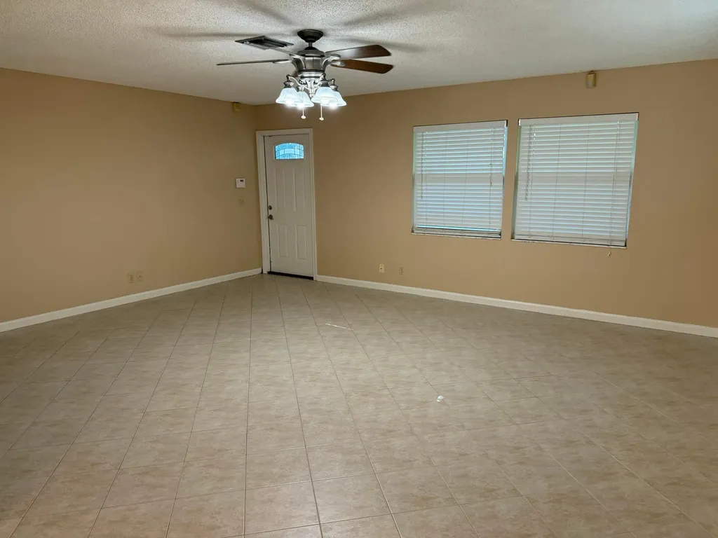 9129 W Highland Pines Boulevard Palm Beach Gardens FL 33418