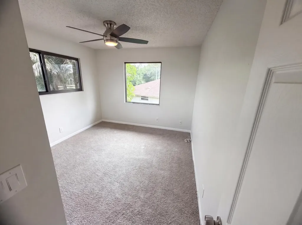 118 Waterway Royal Palm Beach FL 33411