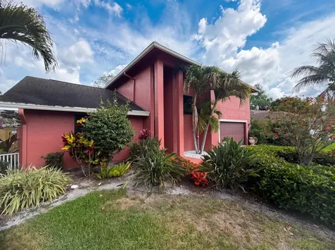 118 Waterway Royal Palm Beach FL 33411