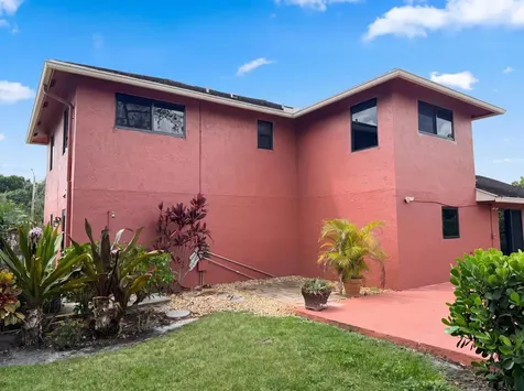 118 Waterway Royal Palm Beach FL 33411