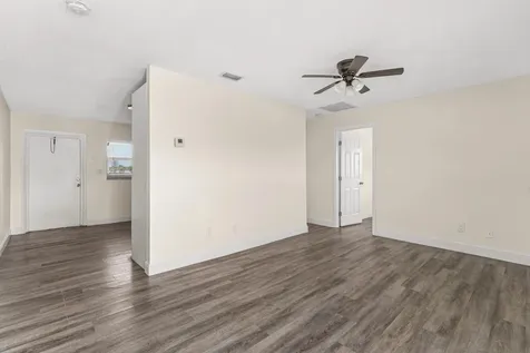 1205 Ave K Fort Pierce FL 34950