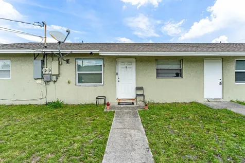 1205 Ave K Fort Pierce FL 34950