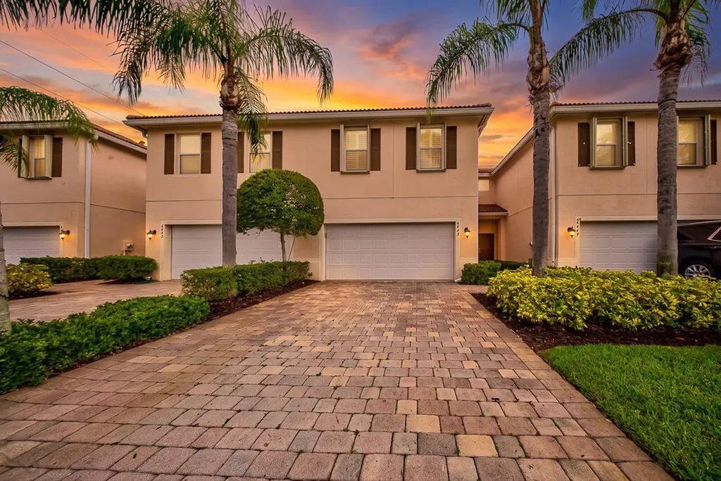 6463 Azura Lake Road Lake Worth FL 33463