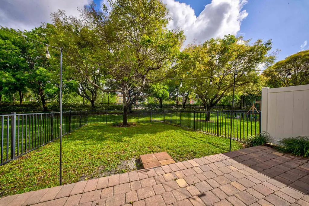 6463 Azura Lake Road Lake Worth FL 33463