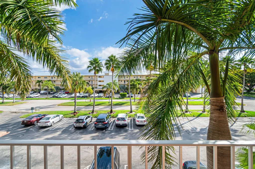 2615 NE 1st Court Boynton Beach FL 33435