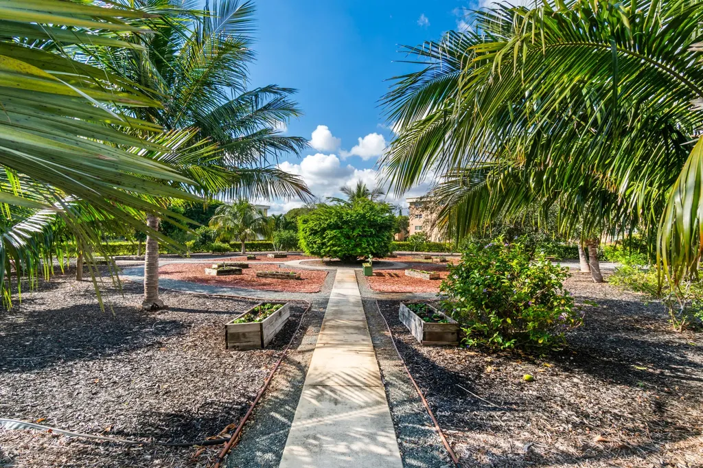 2615 NE 1st Court Boynton Beach FL 33435