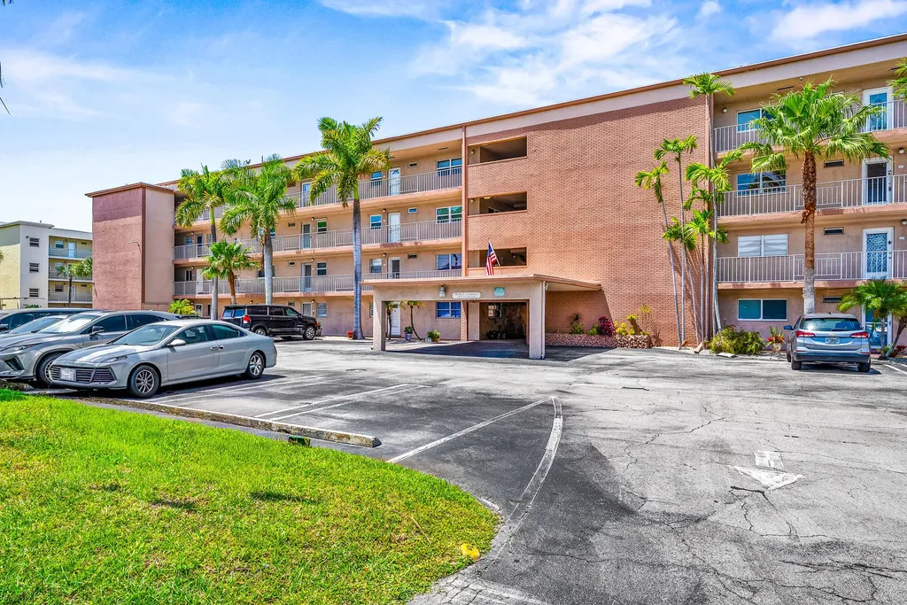 2615 NE 1st Court Boynton Beach FL 33435