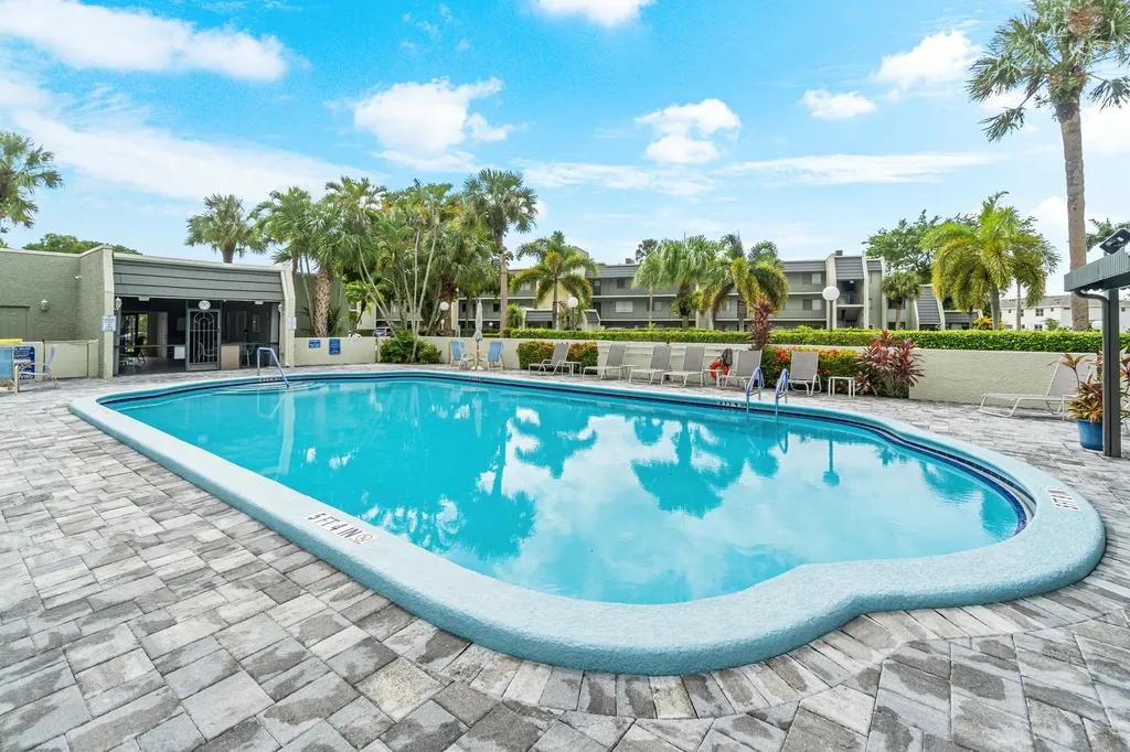2615 NE 1st Court Boynton Beach FL 33435